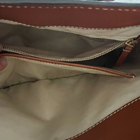 Tory Burch Large Miller Bucket Bag - Picture 5 of 6